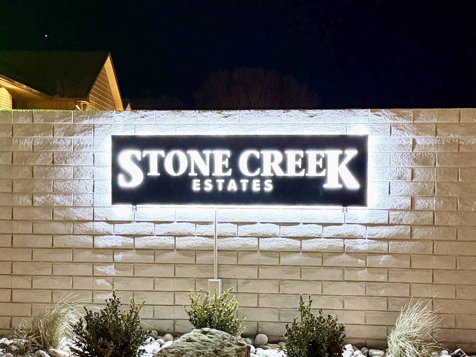 Illuminated Stone Creek Estates sign